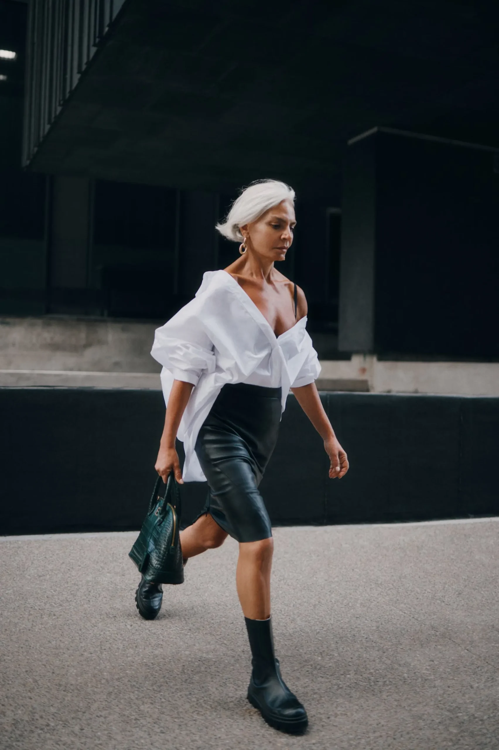 Shop LAMARQUE AVANA | Leather Pencil Skirt Black