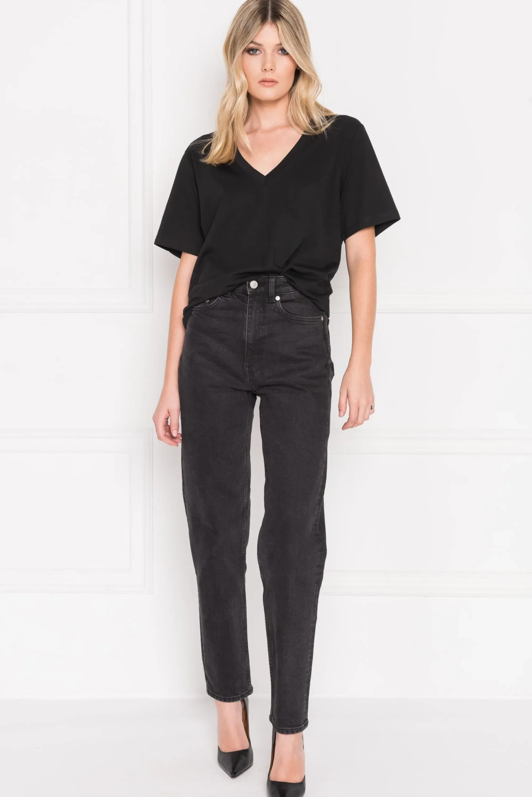 Best Sale LAMARQUE CECILIA | Deep V-neck Tee Black